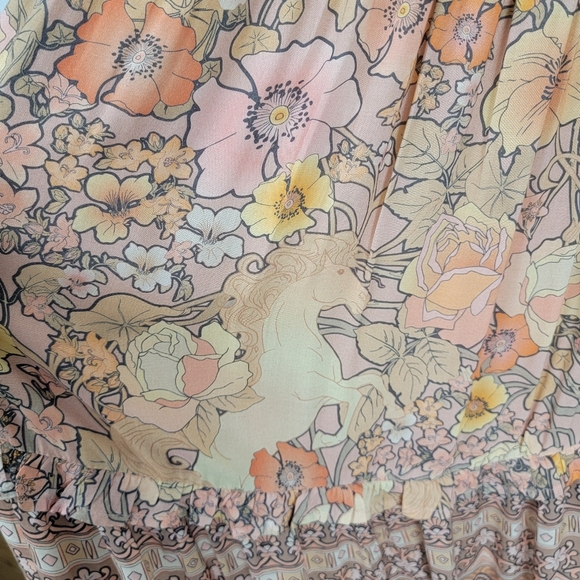 Spell & the Gypsy Amethyst gown. - Picture 9 of 12